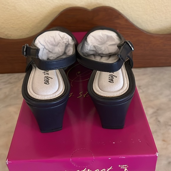 🆕 Easy Street-Navy Pumps-Size-9M - Picture 8 of 12